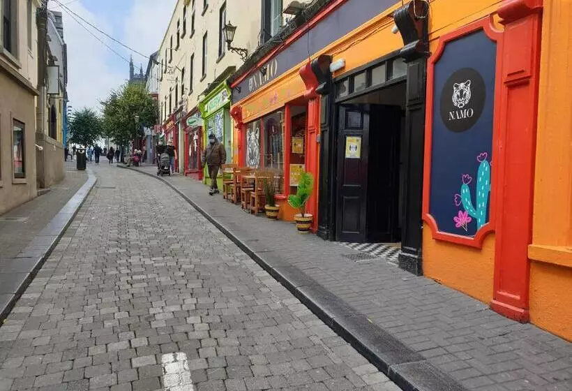 فندق The Metropole