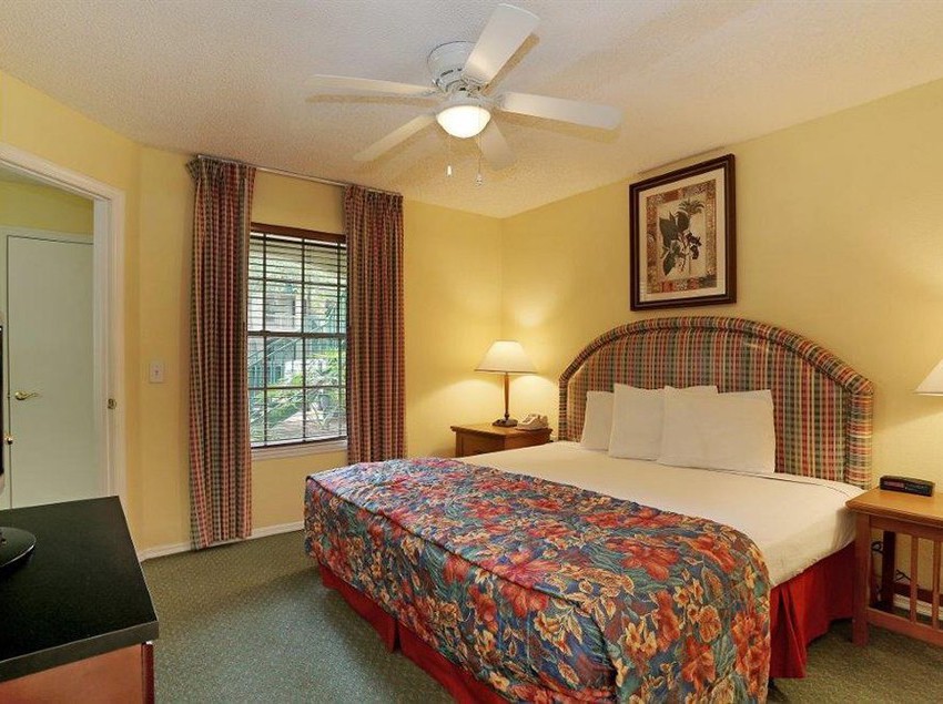 Oak Plantation Resort