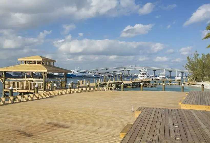 استراحتگاه Warwick Paradise Island Bahamas  All Inclusive  Adults Only