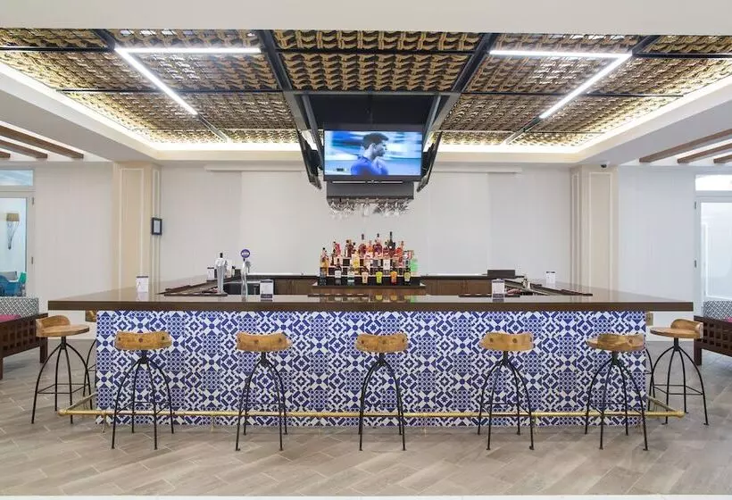 استراحتگاه Warwick Paradise Island Bahamas  All Inclusive  Adults Only