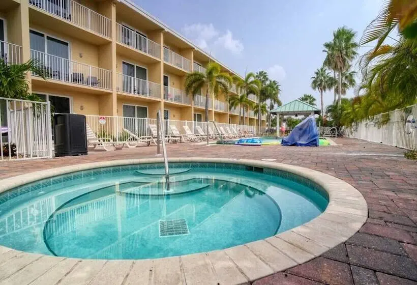 Treasure Island Hotel And Marina