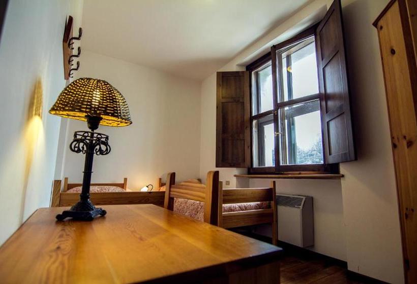 Общежитие Il Camoscio Mountain & Bike