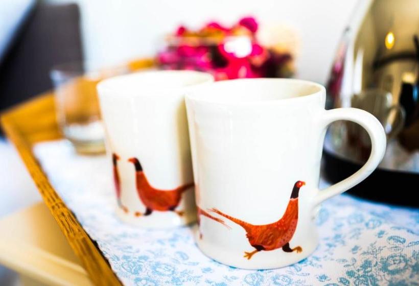 ユースホステル The Pheasant At Neenton