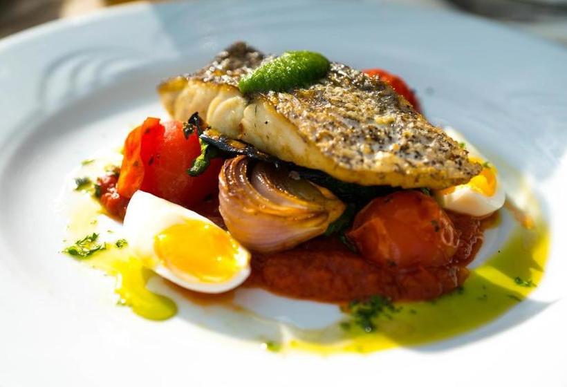 ユースホステル The Pheasant At Neenton