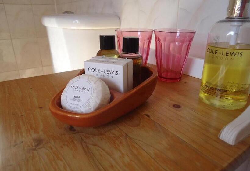 فندق صغير The Street Head Inn