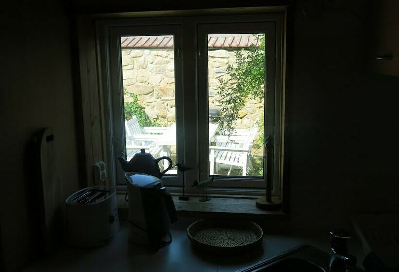 تختخواب و صبحانه Korsbarsgarden Undantaget