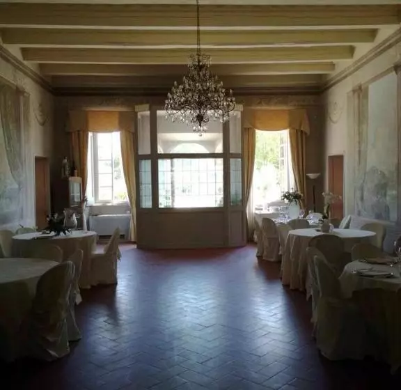 ベッドアンドブレックファースト Relais Villa Poschi