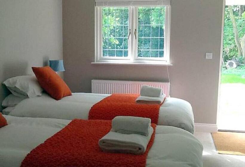 Garden Cottage Bed And Breakfast