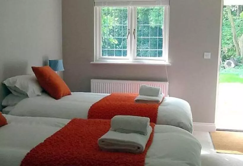 Garden Cottage Bed And Breakfast