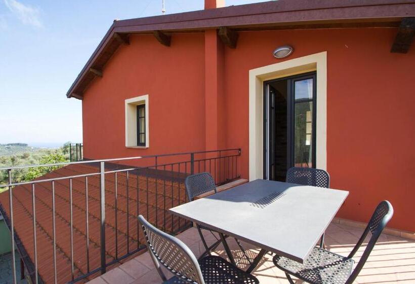 בית מלון כפרי Agriturismo Ada Musso Ss