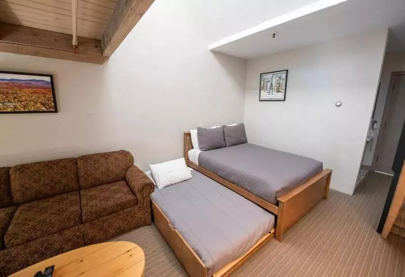 Hotelli Sugarloaf Inn