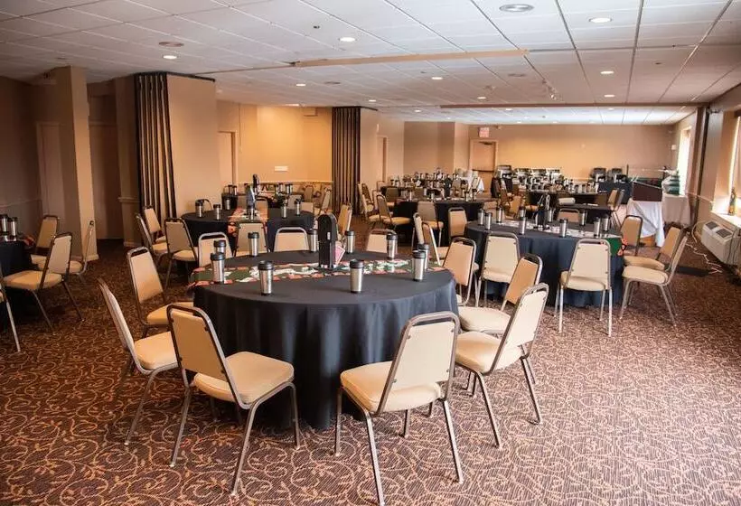 Hotelli Sugarloaf Inn