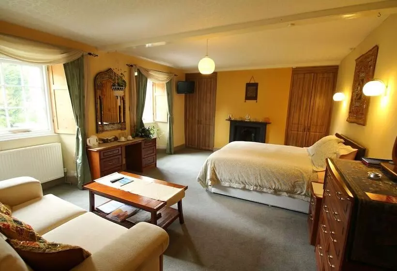 پانسیون Over The Rainbow   Vegetarian Guesthouse