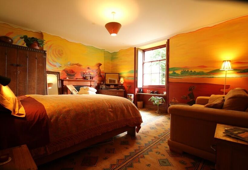 ペンション Over The Rainbow   Vegetarian Guesthouse