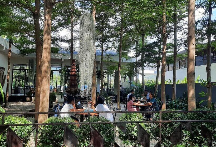 민박 Lovina Life Room & Cafe