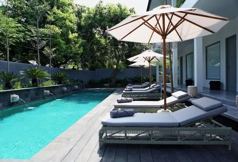 ベッドアンドブレックファースト Lovina Life Room & Cafe