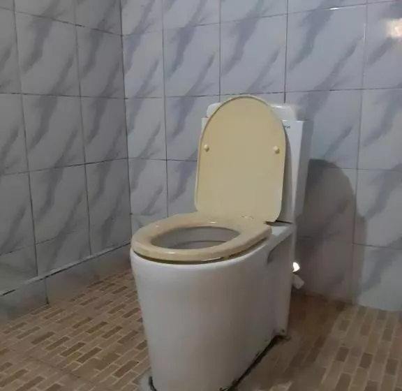 ベッドアンドブレックファースト New Taman Sari Homestay