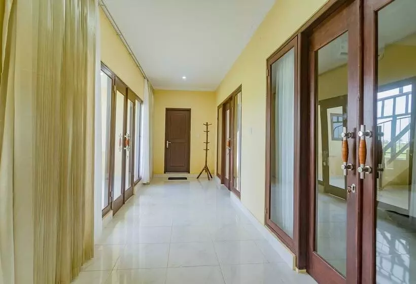 Aamiaismajoitus (B&B) Villa Sari Cucukan