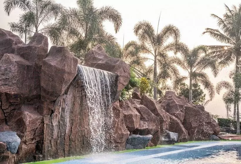 Hotelli Sparks Forest Adventure Sukabumi