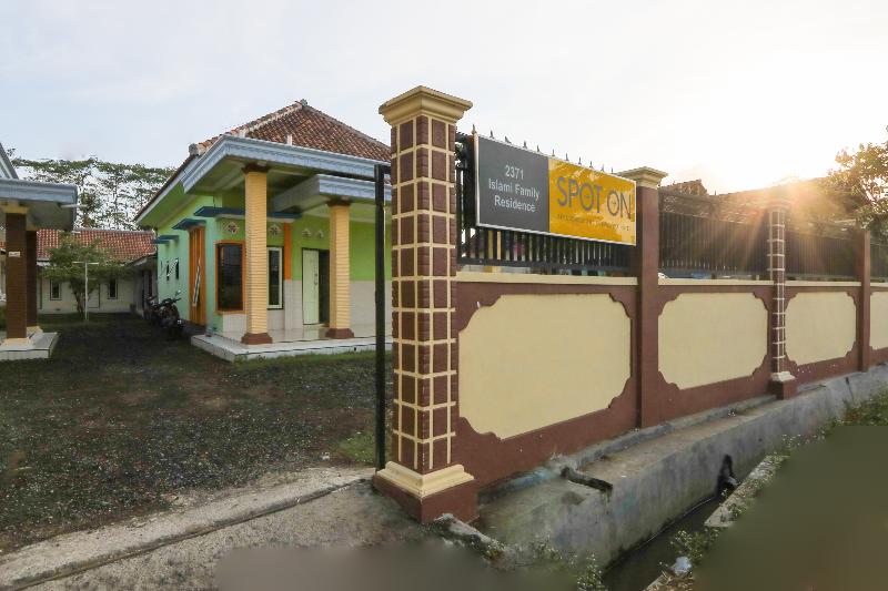 Szálló Spot On 2371 Islami Family Residence