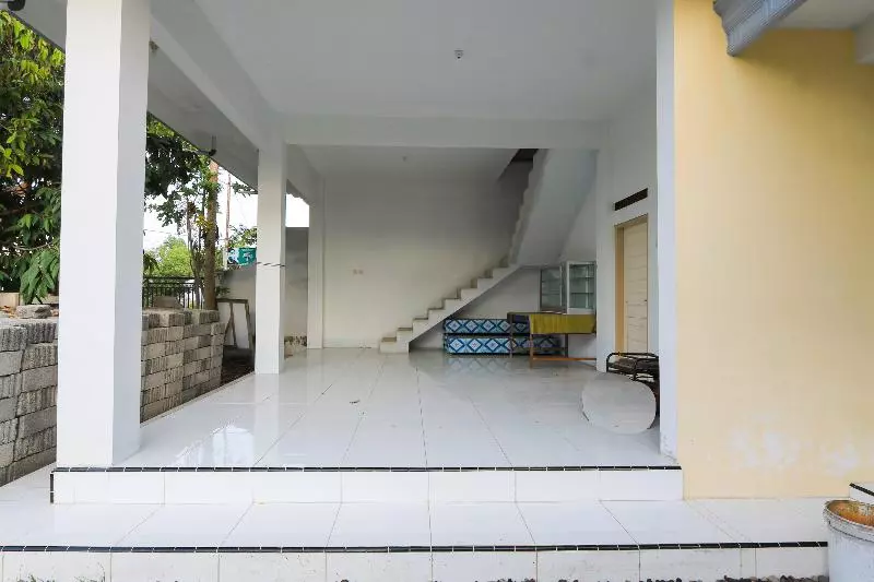 Retkeilymaja Spot On 2371 Islami Family Residence