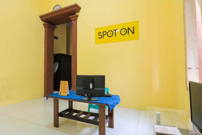 Szálló Spot On 2371 Islami Family Residence