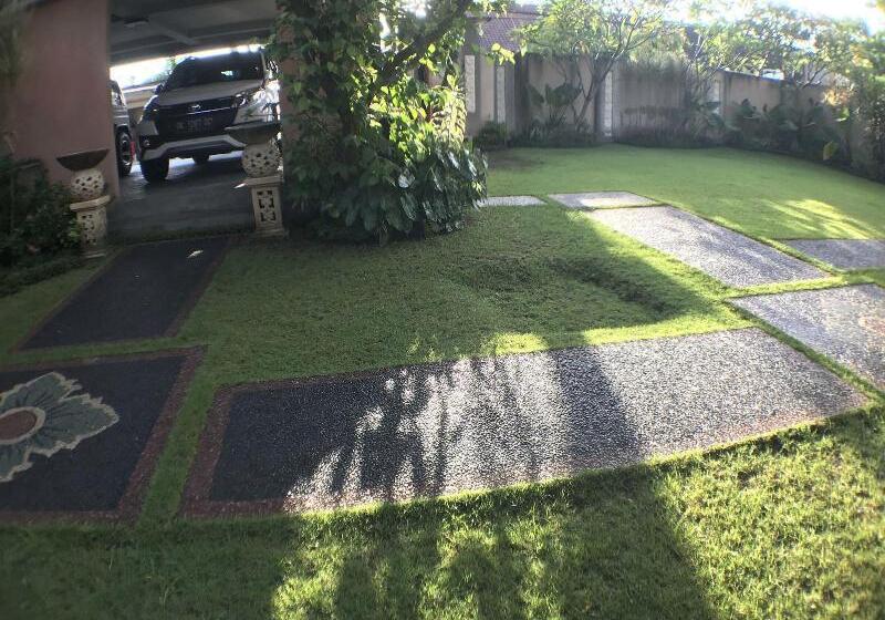 住宿加早餐 Kubu Munggu