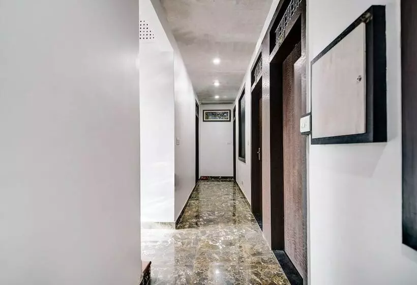 ホテル Capital O 38853 S Sumangalam Palace