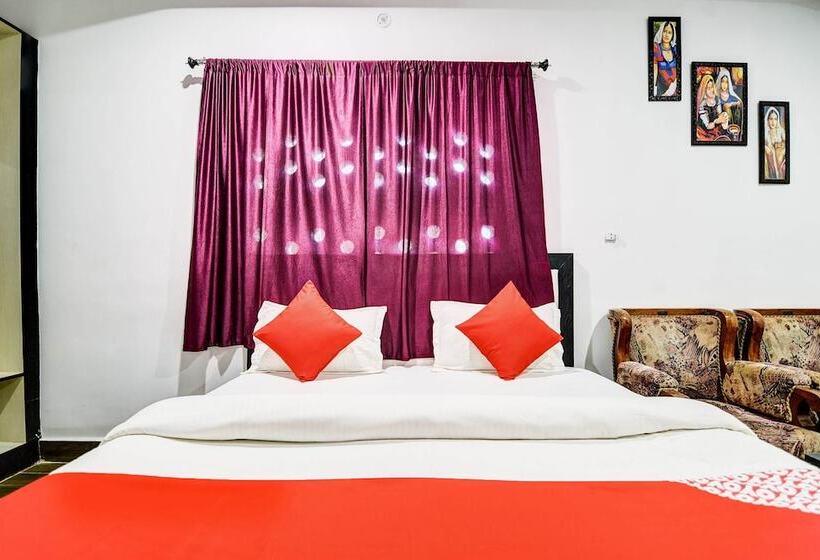 Hotel Capital O 38853 S Sumangalam Palace