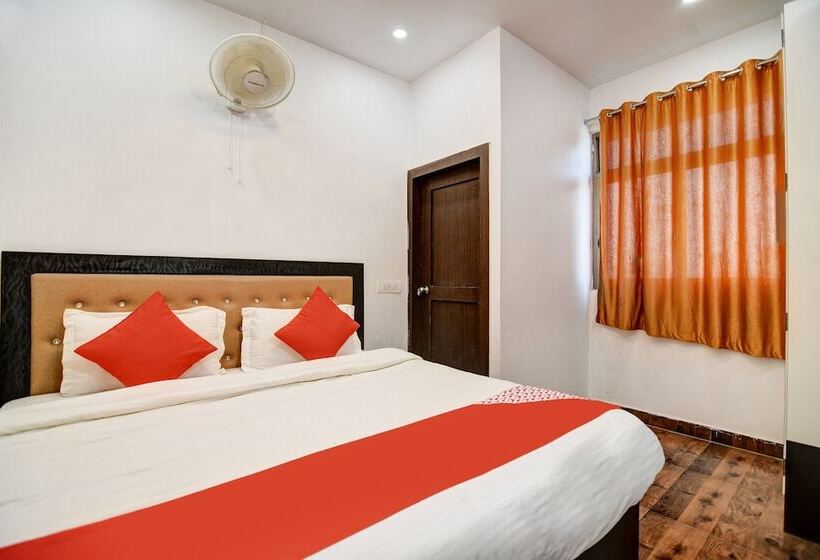 Hotel Capital O 38853 S Sumangalam Palace