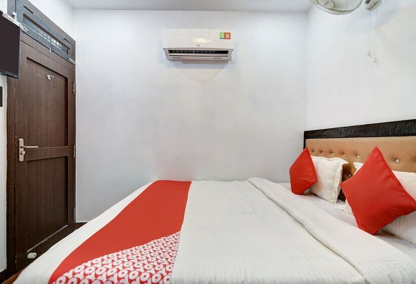 Hotel Capital O 38853 S Sumangalam Palace