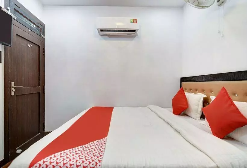 ホテル Capital O 38853 S Sumangalam Palace