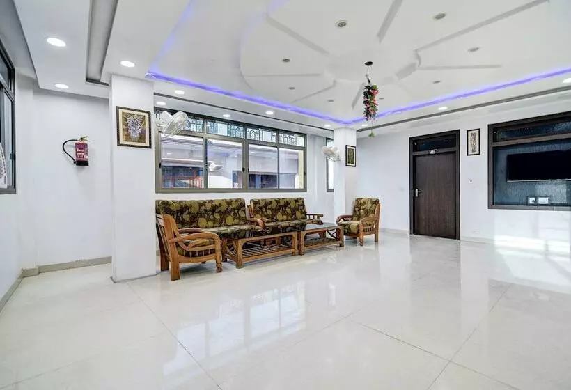 ホテル Capital O 38853 S Sumangalam Palace