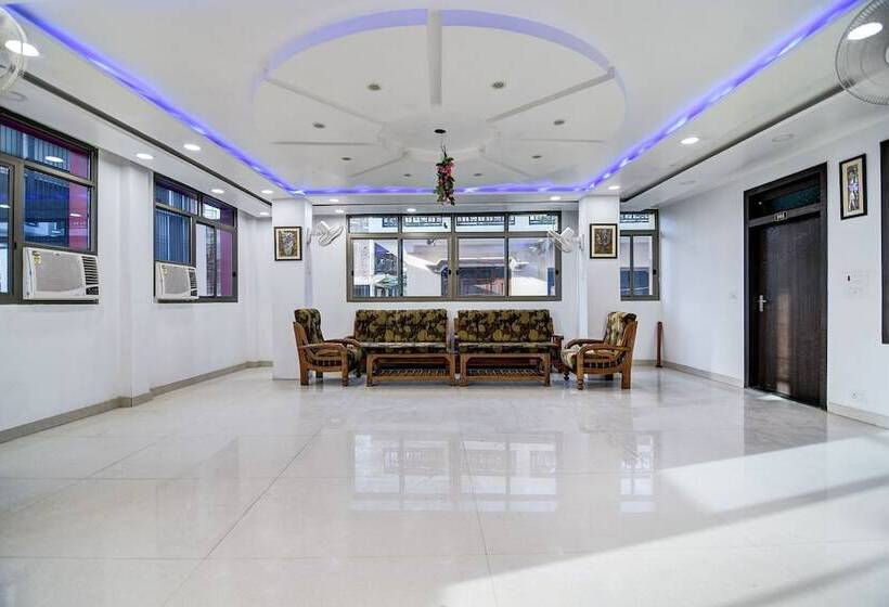 Hotel Capital O 38853 S Sumangalam Palace