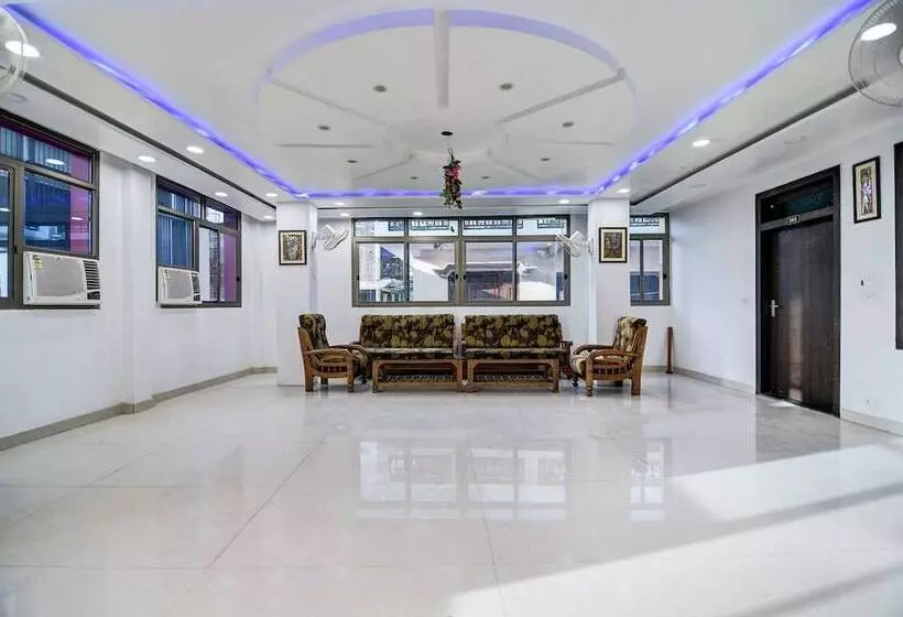 ホテル Capital O 38853 S Sumangalam Palace