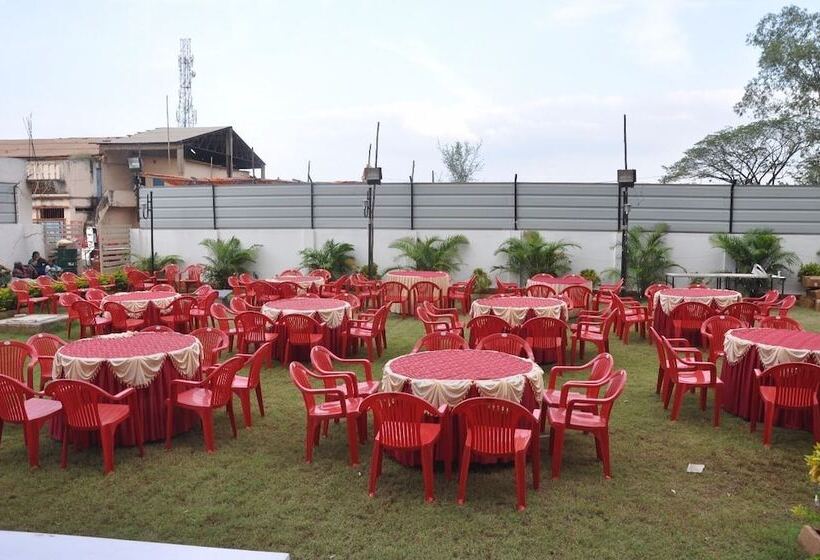 Hotel Clarks Inn Bagalkot