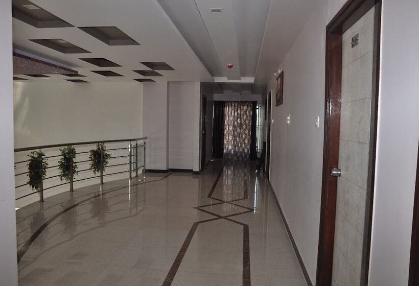 Hotel Clarks Inn Bagalkot