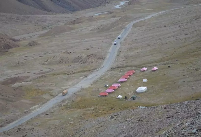Hotelli Himalayan Routes Camp