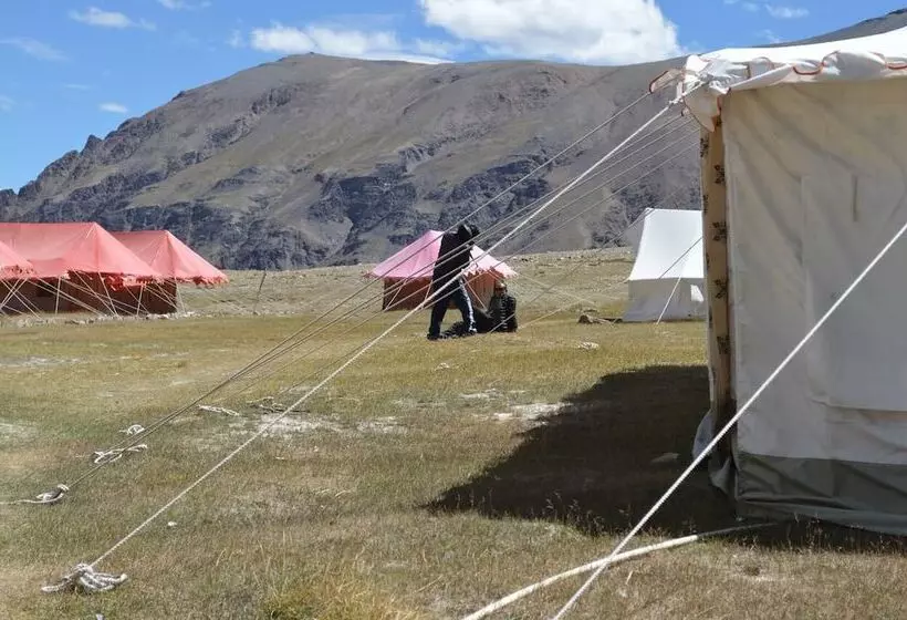 Hotelli Himalayan Routes Camp