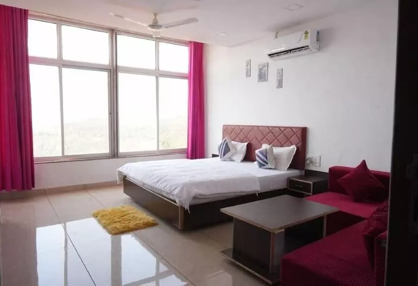 Hotelli Nature Plateau Paradise