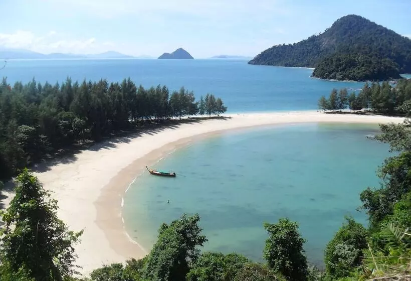 Hotelli Sangthong Andaman Resort