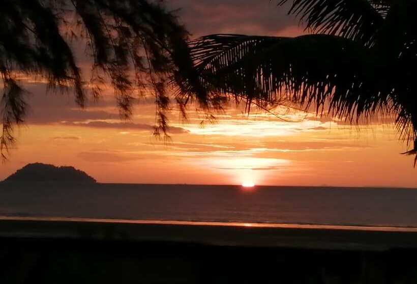 酒店 Sangthong Andaman Resort