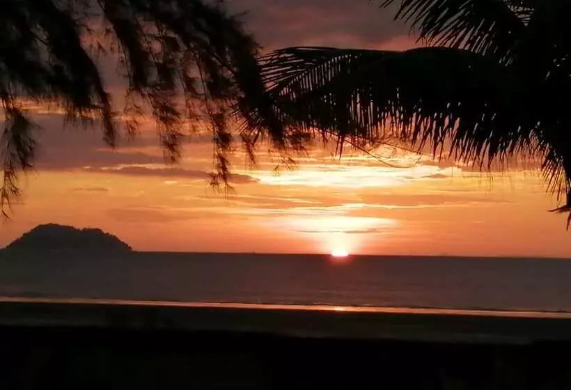 Hotelli Sangthong Andaman Resort