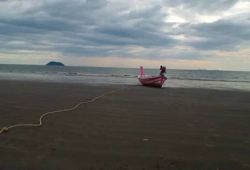 Hotelli Sangthong Andaman Resort