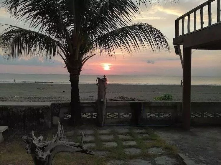 Hotelli Sangthong Andaman Resort