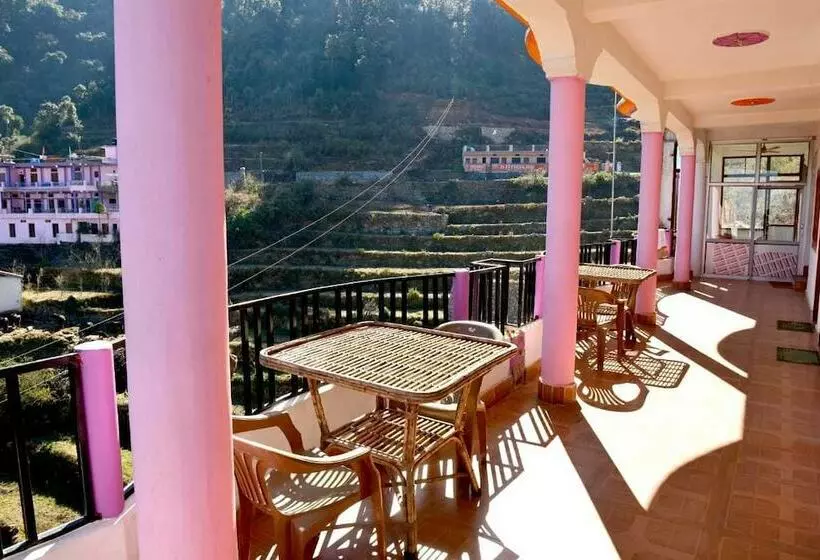 Hotelli Taj Himalaya Khirsu