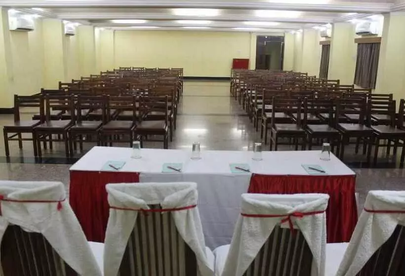 ホテル The Rajgir Residency