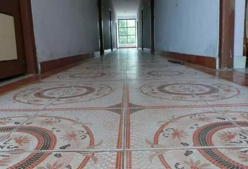 ホテル Vashishta