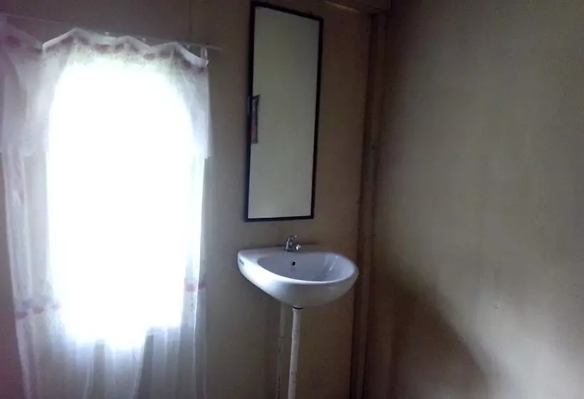 ペンション Simeulue Surf Guest House