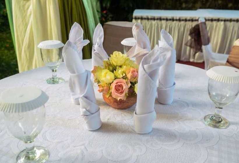 פנסיון The Garden Family Guest House